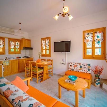 Orange House For Big Families In Damouchari - Delicious Houses מראה חיצוני תמונה