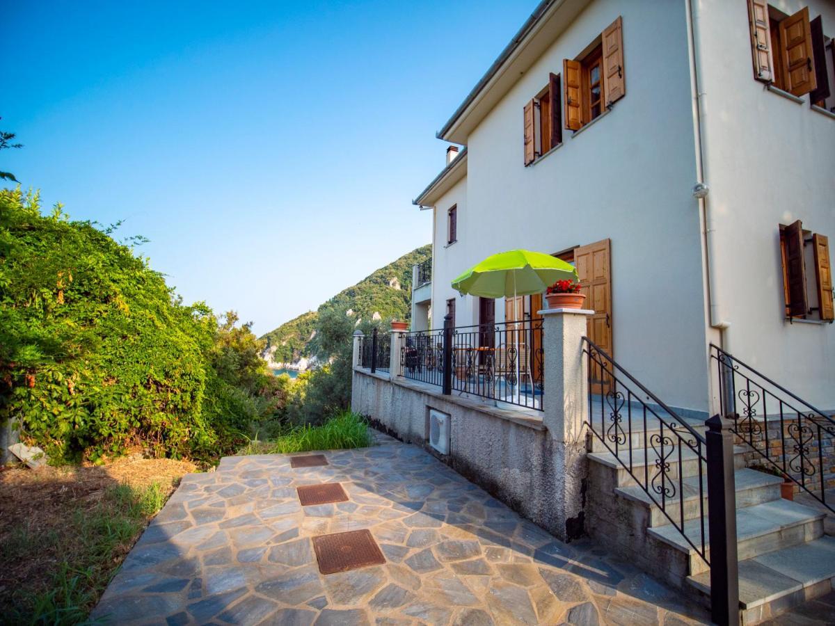 Orange House For Big Families In Damouchari - Delicious Houses מראה חיצוני תמונה