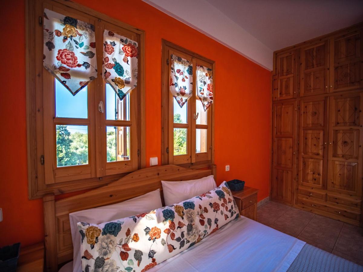 Orange House For Big Families In Damouchari - Delicious Houses מראה חיצוני תמונה