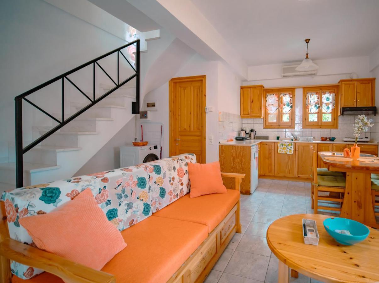 Orange House For Big Families In Damouchari - Delicious Houses מראה חיצוני תמונה