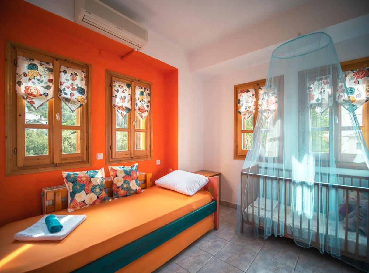 Orange House For Big Families In Damouchari - Delicious Houses מראה חיצוני תמונה