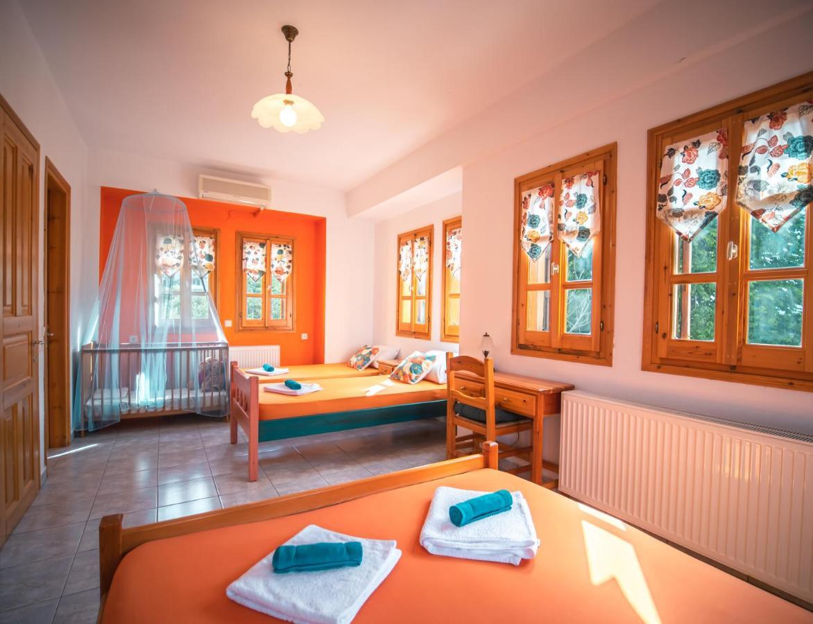 Orange House For Big Families In Damouchari - Delicious Houses מראה חיצוני תמונה