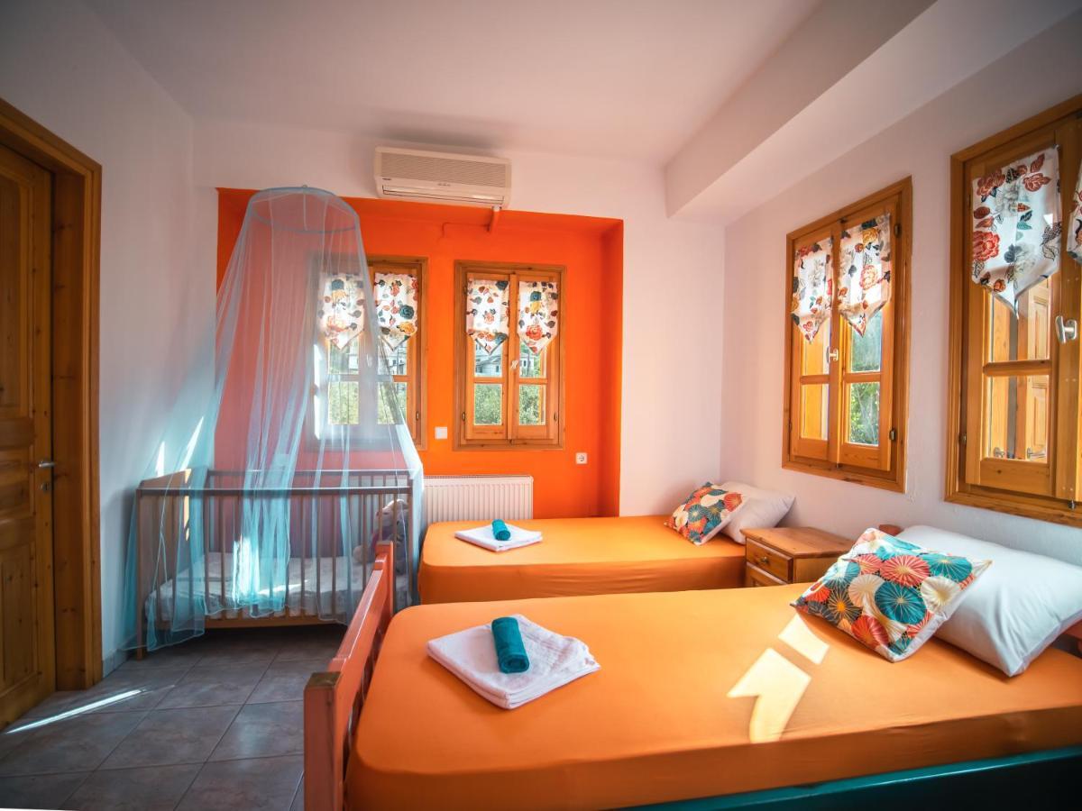 Orange House For Big Families In Damouchari - Delicious Houses מראה חיצוני תמונה